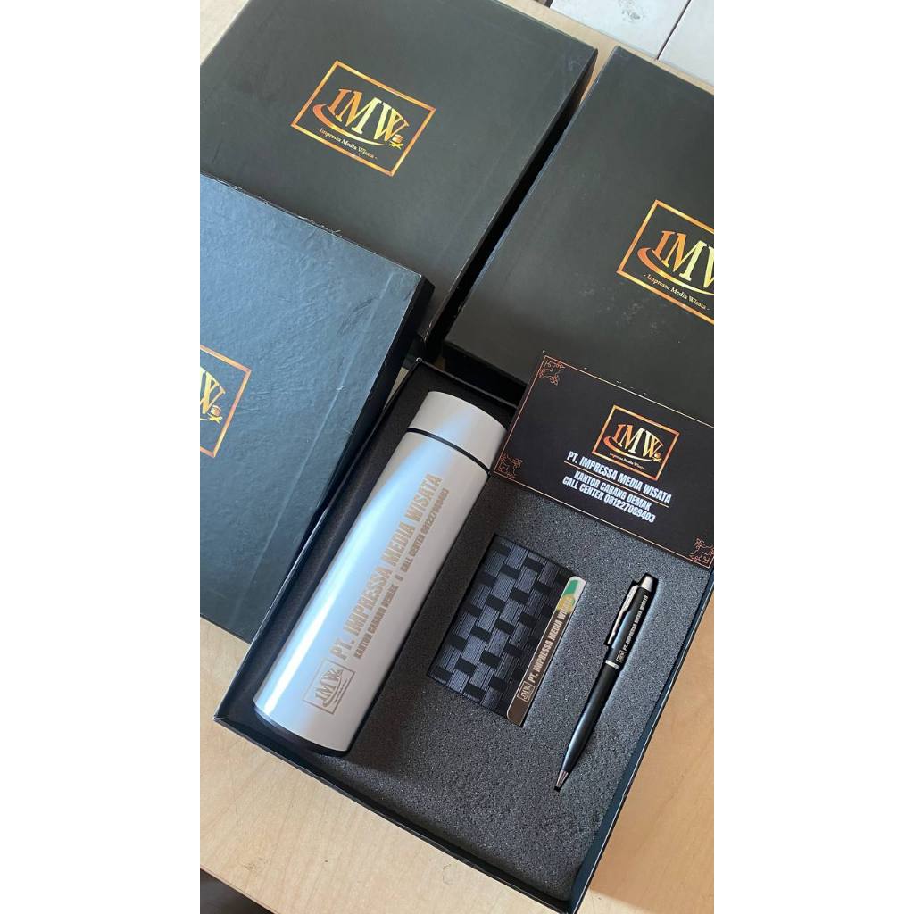 

Custom Gift Set / Souvenir Gift Set Perusahaan / Hampers Custom Promosi 3 in 1 Satuan