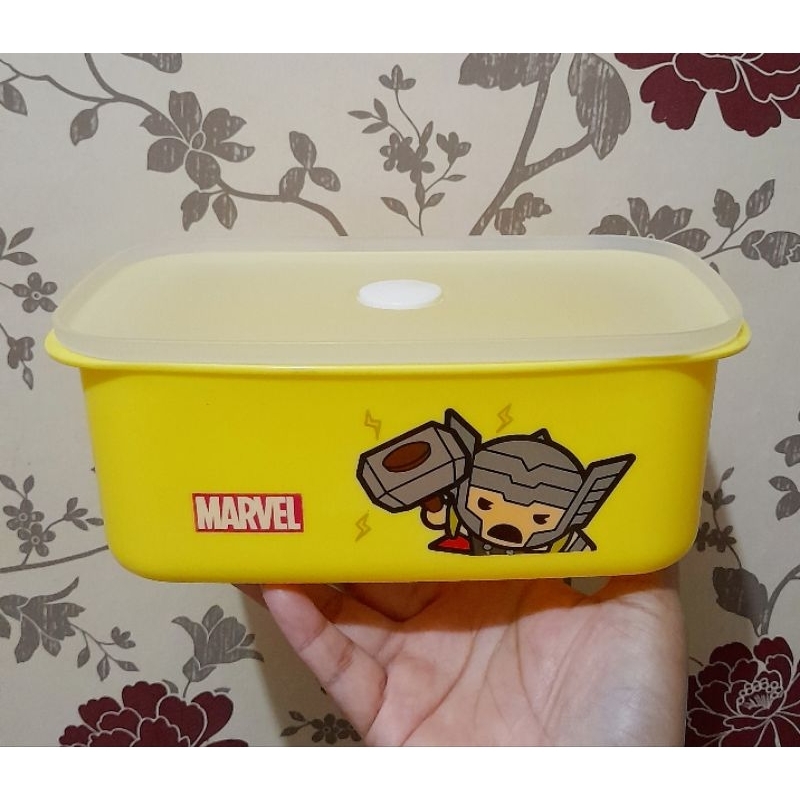 TEMPAT MAKAN MARVEL MINISO