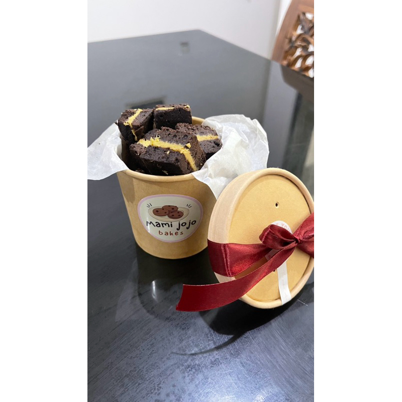 

BACA DESKRIPSI Premium brownies bites cup kunafa pistachio 12oz / hampers kantor hampers bukber idul fitri takjil lebaran idul adha hampers ulang tahun anak hampers natal tahun baru hampers imlek