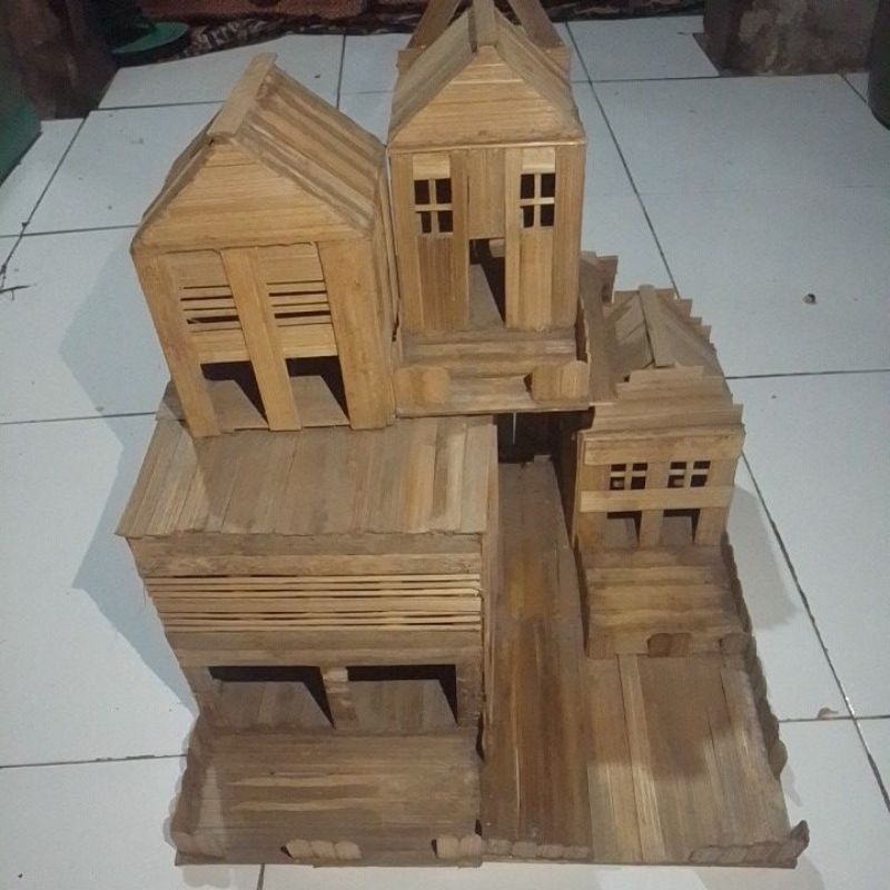 rumah kayu mainan