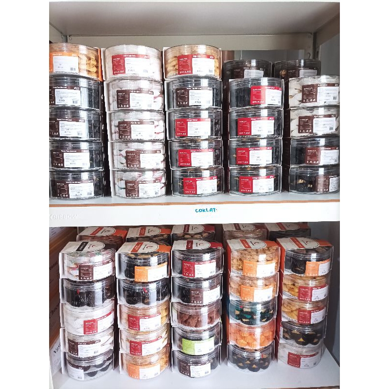 

INA COOKIES / KUE KERING / KUE LEBARAN / HAMPERS LEBARAN
