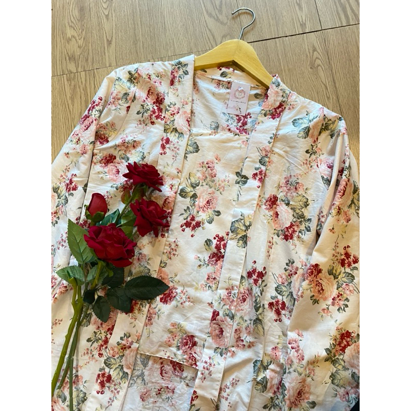 Kebaya Shaqueena Floral Babypink Putih BW Shabby Aesthetic Adat Jawa Modern Yearbook Bridesmaids