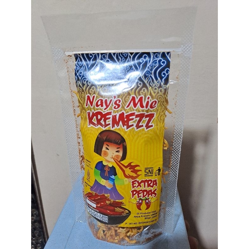 

Nay's Mie Kremez Extra Pedas daun Jeruk