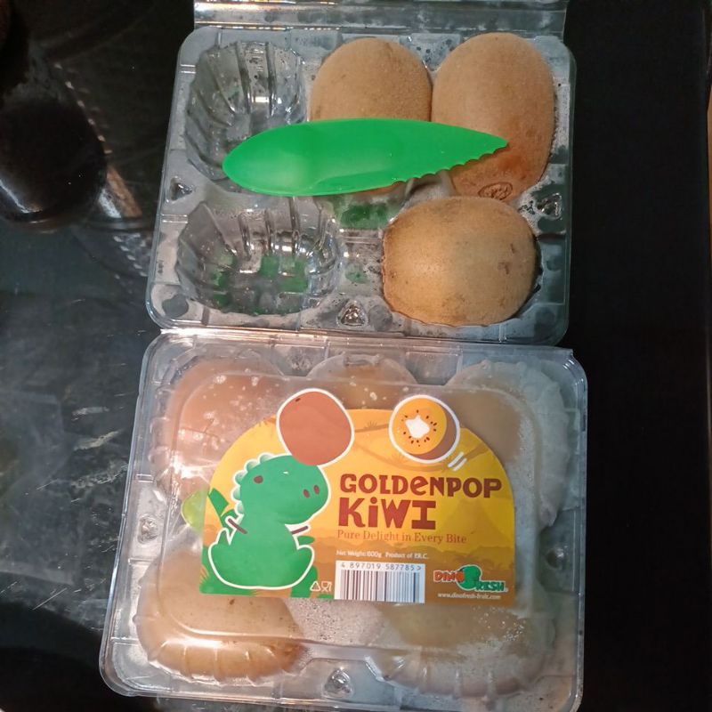 

Buah Kiwi Gold manis 600gr free sendok pisau Goldenpop kiwi