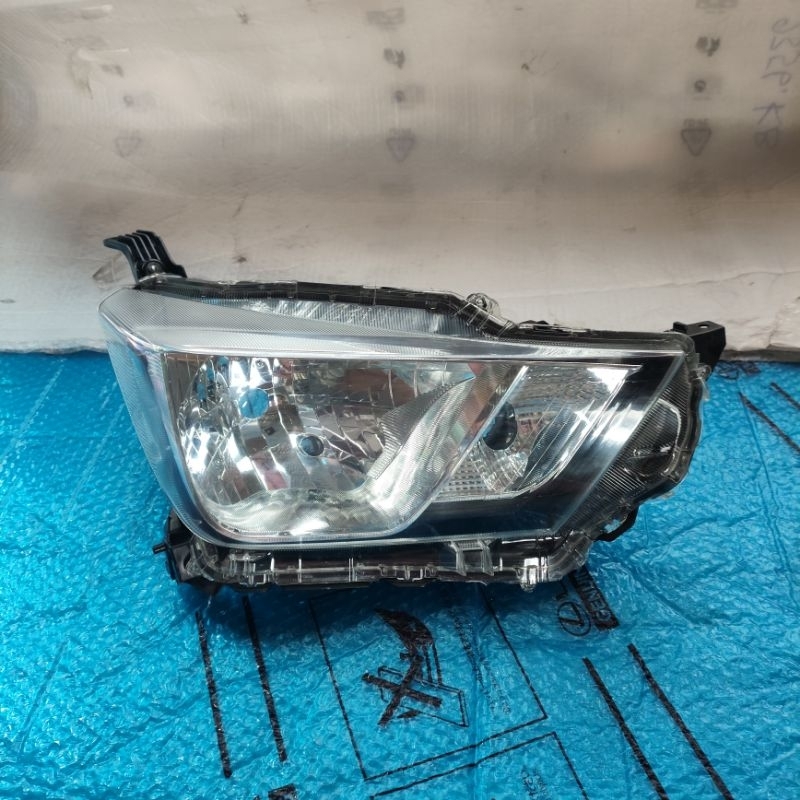Headlamp Lampu Depan Ayla 2023 2024 original