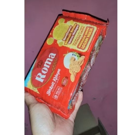 

✨mba.charir✨roti roma biskuit kelapa