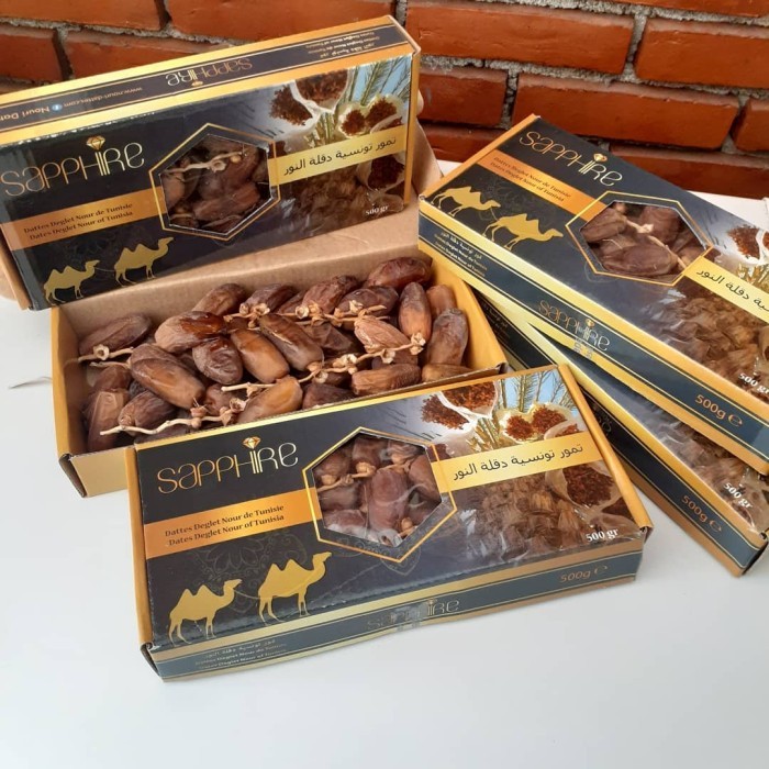 

Kurma Tangkai Premium Kemasan Box Motif Random 500gr - Kurma Tangkai - Kurma Palm fruit Tunisia