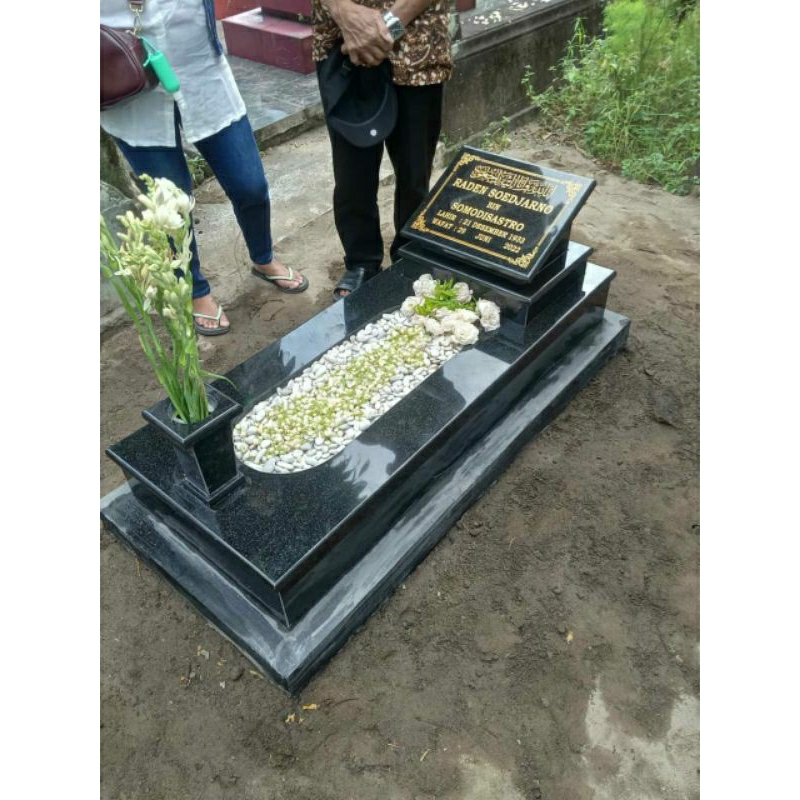 NISAN MAKAM MINIMALIS BATU GRANIT PREMIUM UK50X120