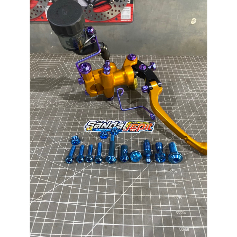 BAUT TITANIUM UNTUK MASTER REM RCB S1 BAUT TITANIUM MASTER RCB S1 BAUT MASTER RCB S1 TITANIUM BOLT G