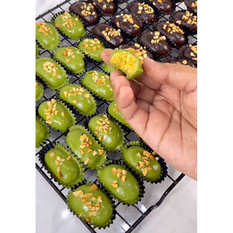 

Green Tea Almond Choco cheese by Honey Cookies