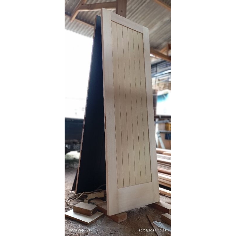 pintu minimalis meranti