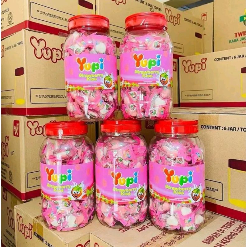 

yupi toples strawberry kiss murah 300grm