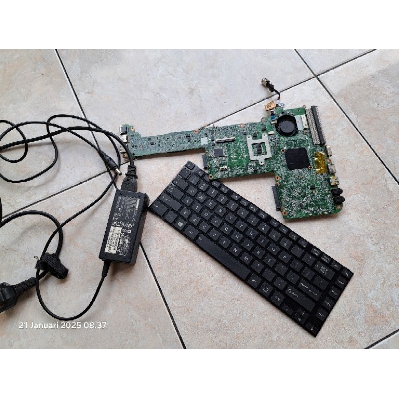 Motherboard Laptop Toshiba Satellite C840 - Second normal