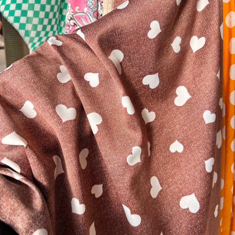 kain baby silk motif love - kain silk motif premium - kain saten silk premium - kain bahan silk moti