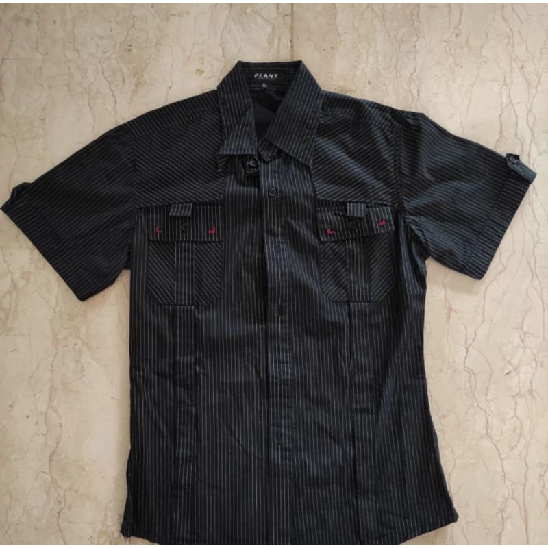 KEMEJA PRIA LENGAN PENDEK BEKAS