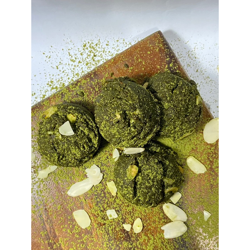 

Almond Matcha (6 pcs)