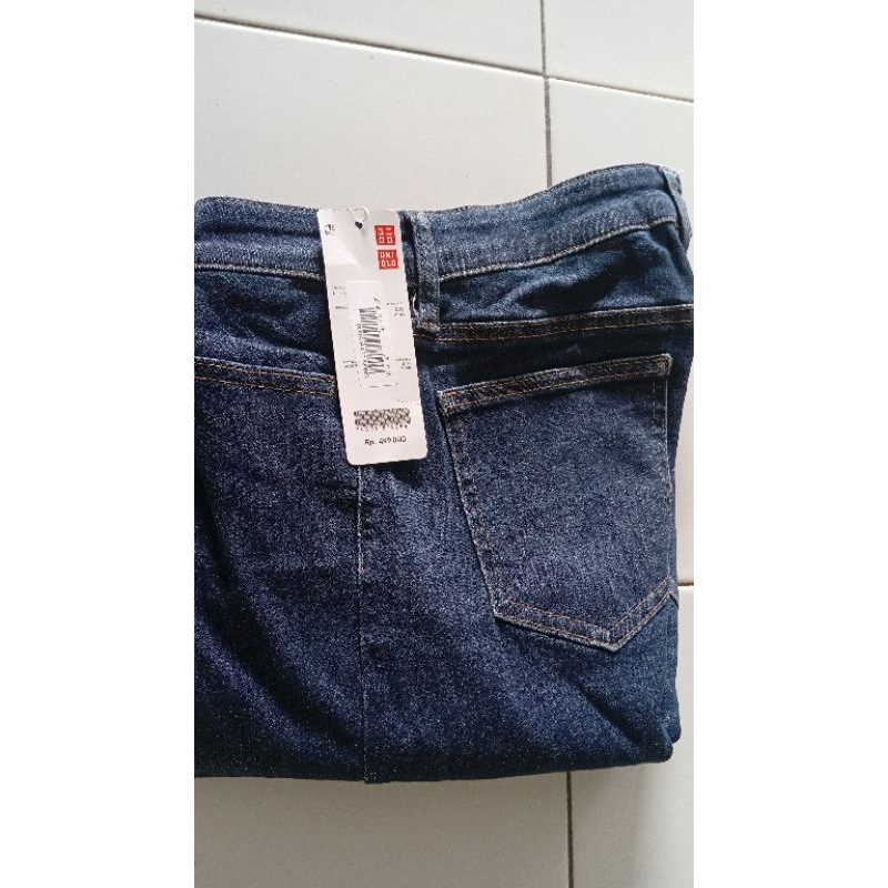 celana jeans uniqlo