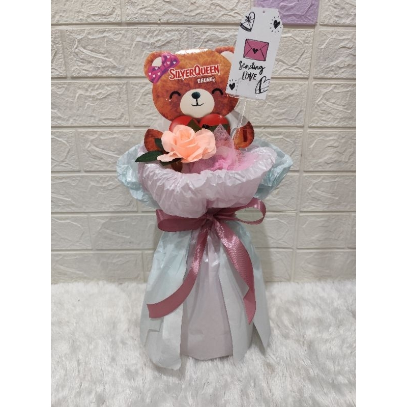 

Bucket Bear isi 3 Cokelat Chungky Bar
