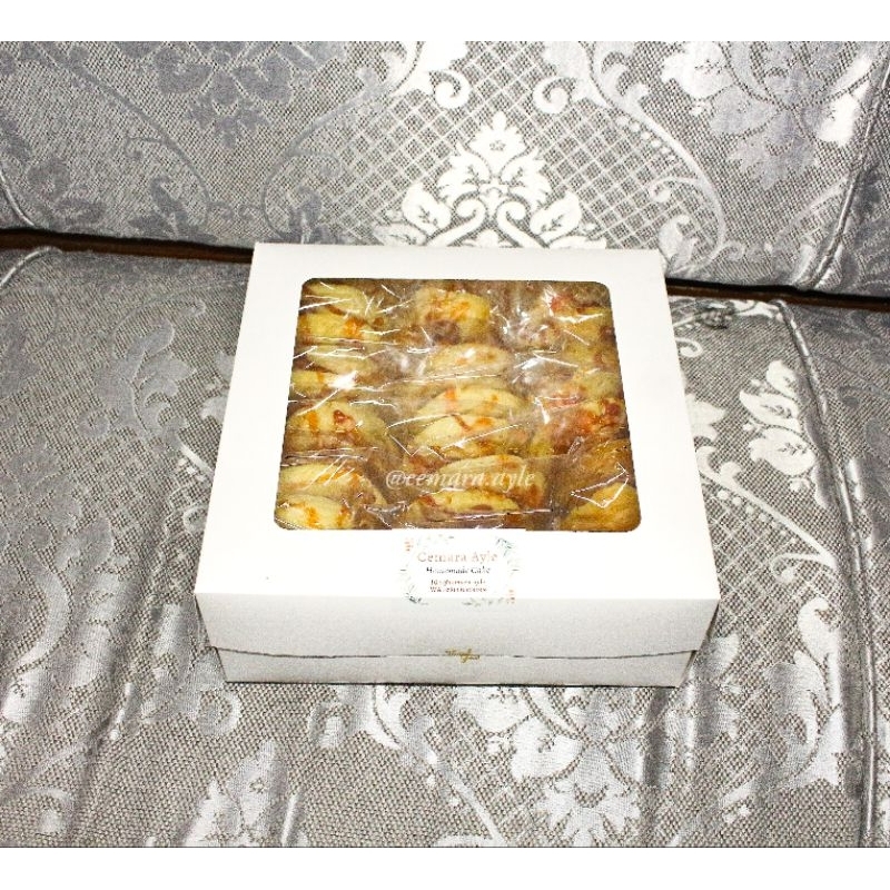 

Roti Mini Pizza Sosis Box