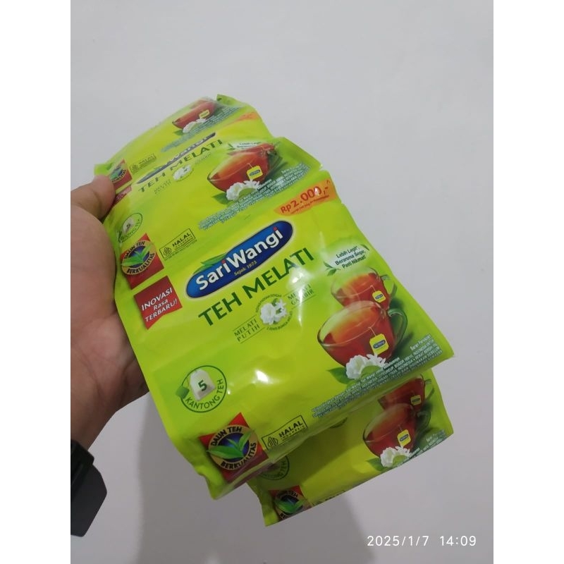 

(PROMO BELI 1 RENTENG GRATIS 1 RENTENG) SARIWANGI TEH MELATI SASET ISI 12 PCS