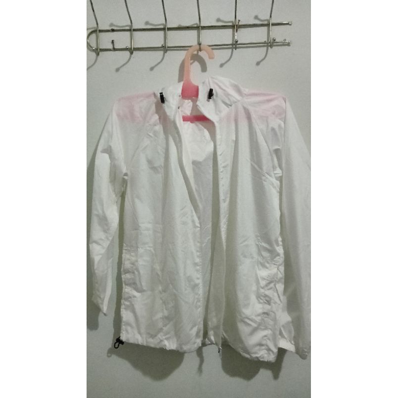 jaket running bekas ( M )