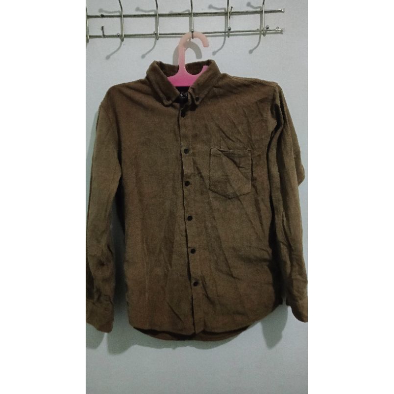 Kemeja Erigo Corduroy bekas ukuran L
