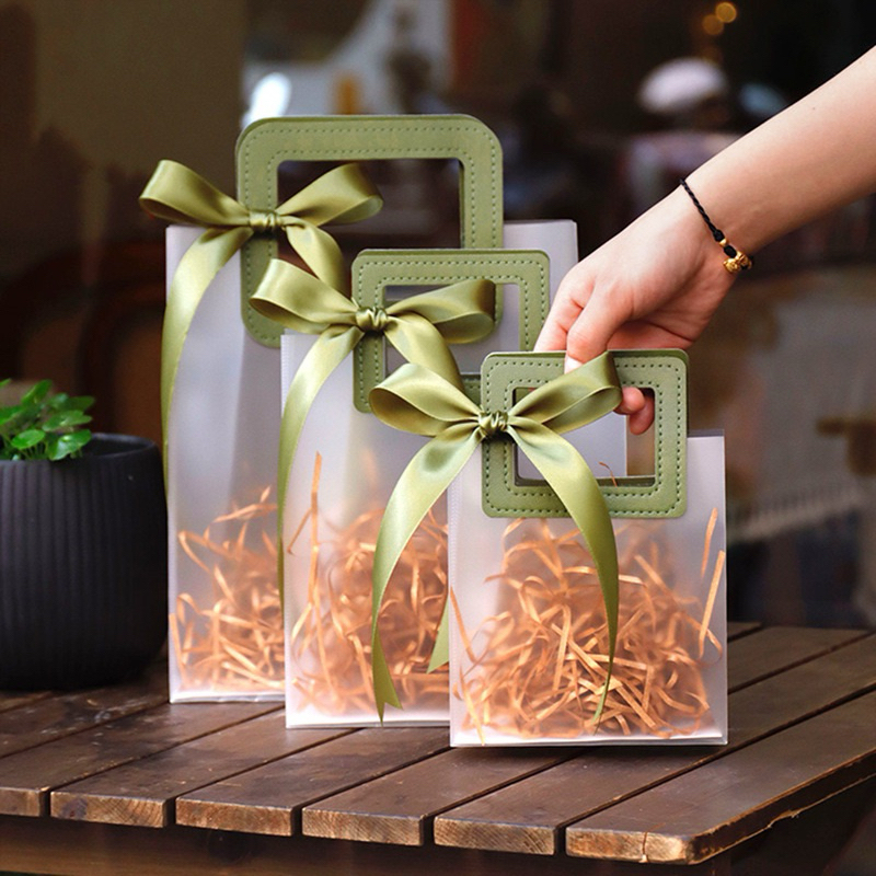 

Goodie Bag Premium Doff Handle Leather SQUARE Super Mewah Premium (TANPA PITA & TOPLES )