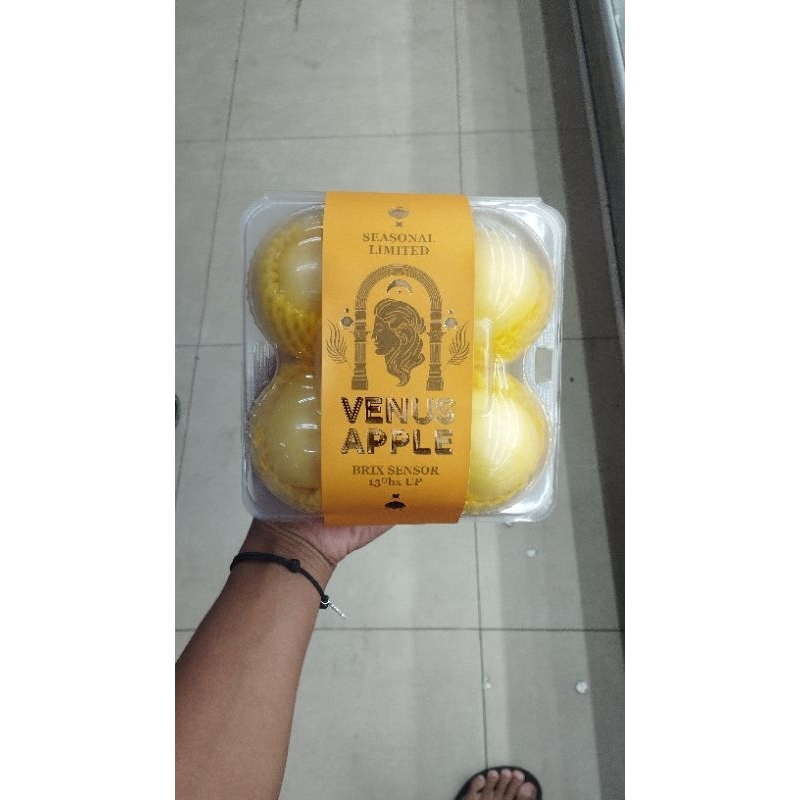 

Buah apel venus seasonal limited gift pack 4s