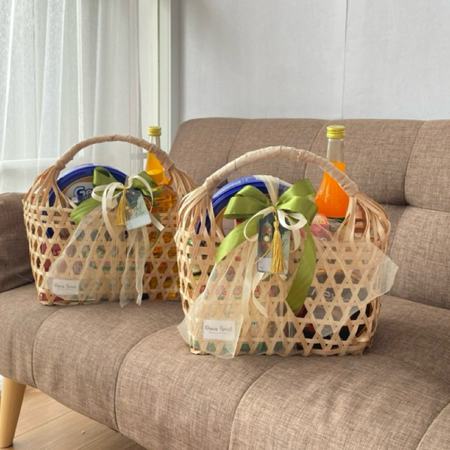 

PARCEL HAMPERS LEBARAN IDUL FITRI KERANJANG ROTAN - Parcel keranjang
