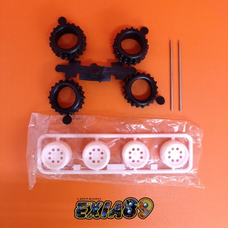 DD VC Model Racing Mini 4WD - Medium Wheel & Super Gripper Tire (The Boomerang 496)