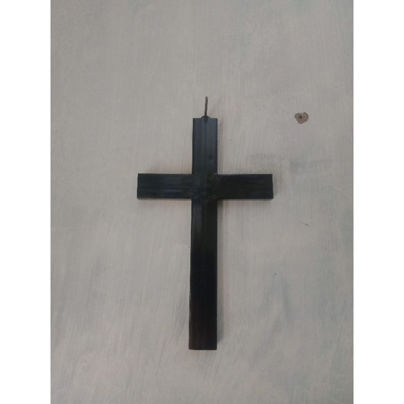 GANTUNGAN SALIB BESI HIASAN DINDING 25 CM