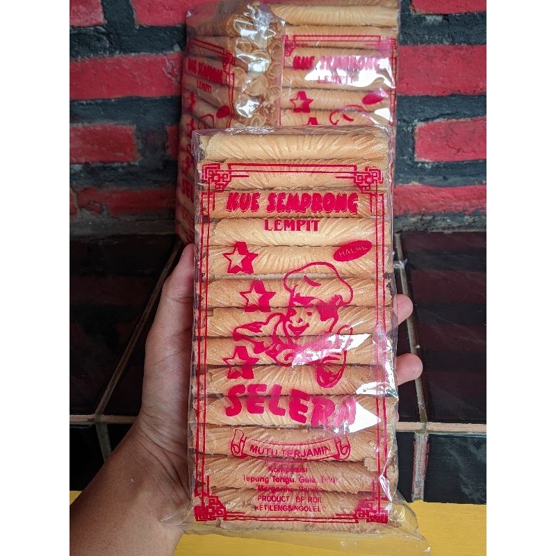 

roti semprong kue egg roll khas asli Jepara kue lebaran