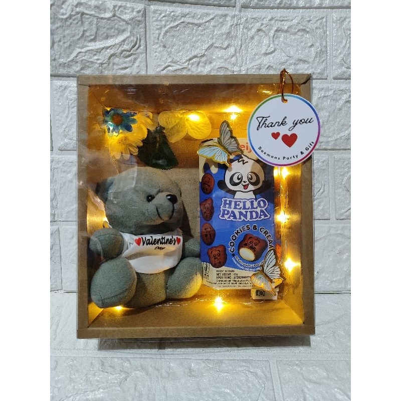 

BOX BONEKA + HELLOPANDA / GIFT BOX VALENTINE / KADO VALENTINE / BOX MIKA