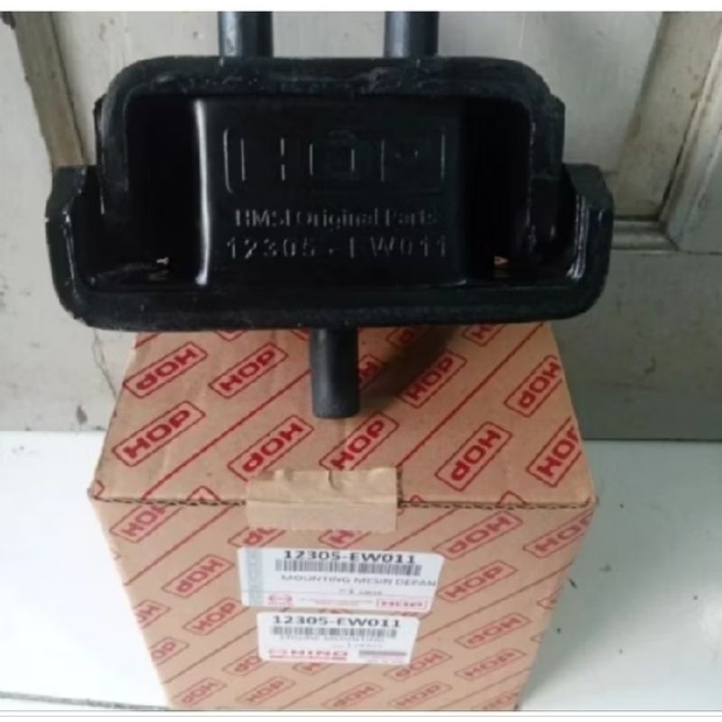 engine mounting Hino 500 belakang
