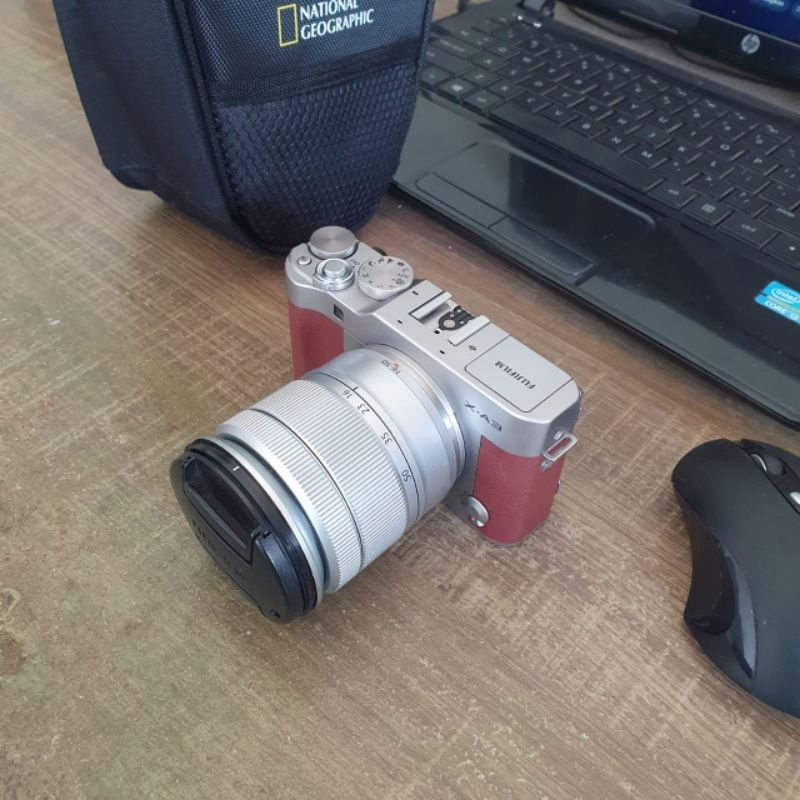 Kamera Mirrorlesss Fujifilm XA3 Fullset