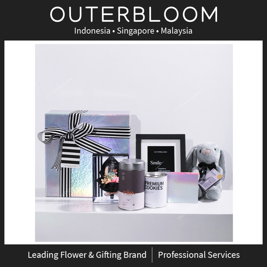 

Outerbloom Valentine Hampers - My Universe Hampers