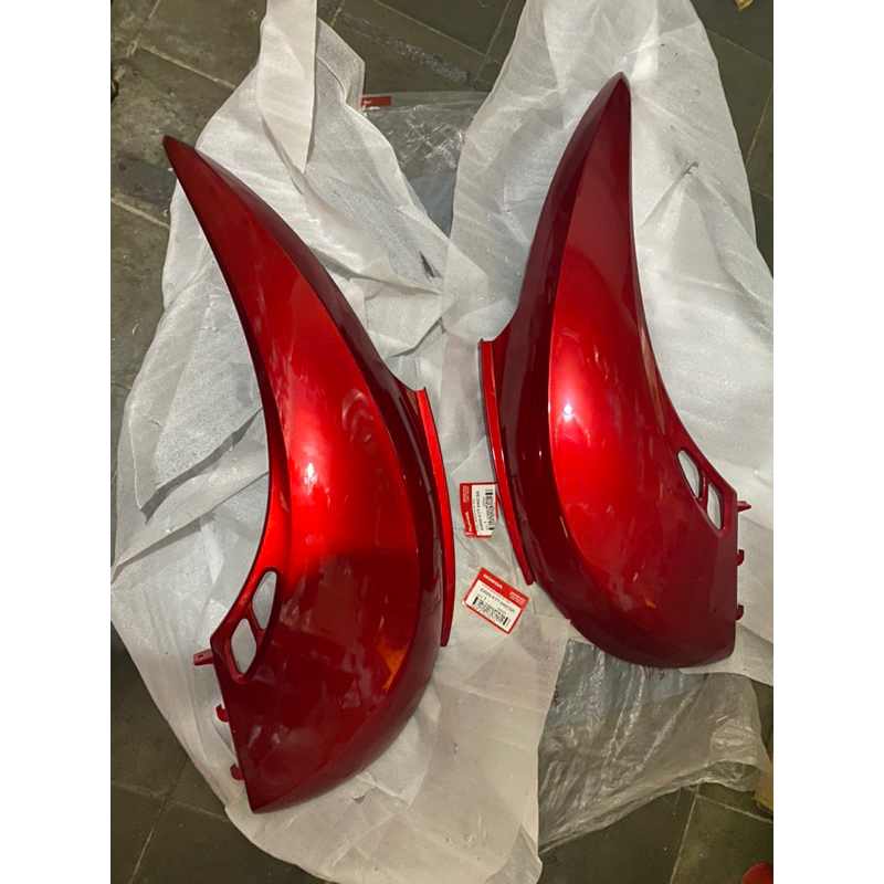 cover body scoopy karbu ori original  L & R Set Cover Body Honda Scoopy Karbu 83500-kyt-940csr 83600