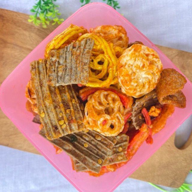 

kerupuk seblak campur/ Aneka seblak mix pedas cikruh Daun jeruk 250gram