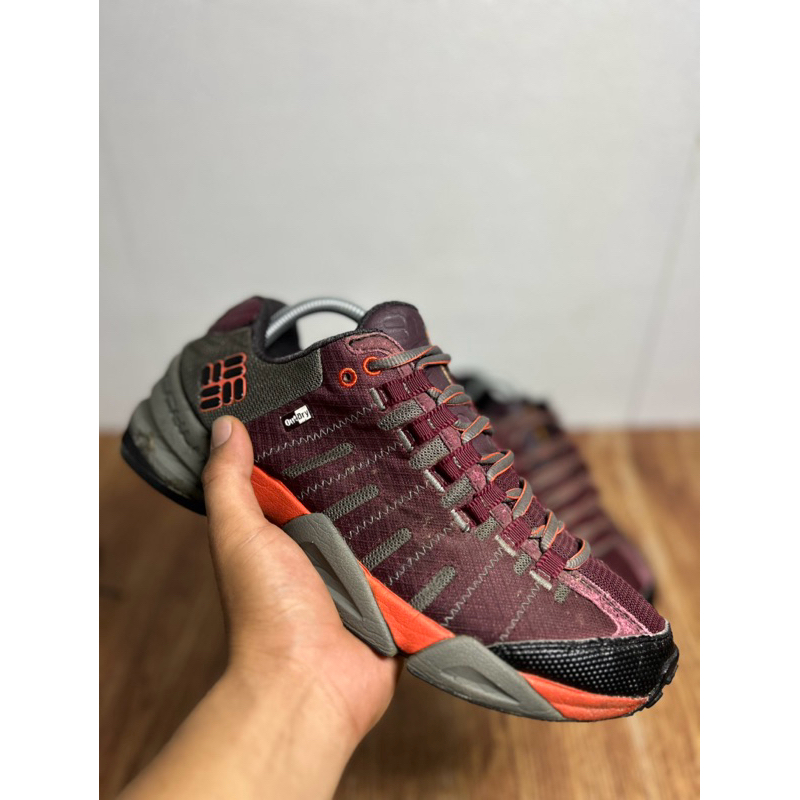 Sepatu gunung second original columbia