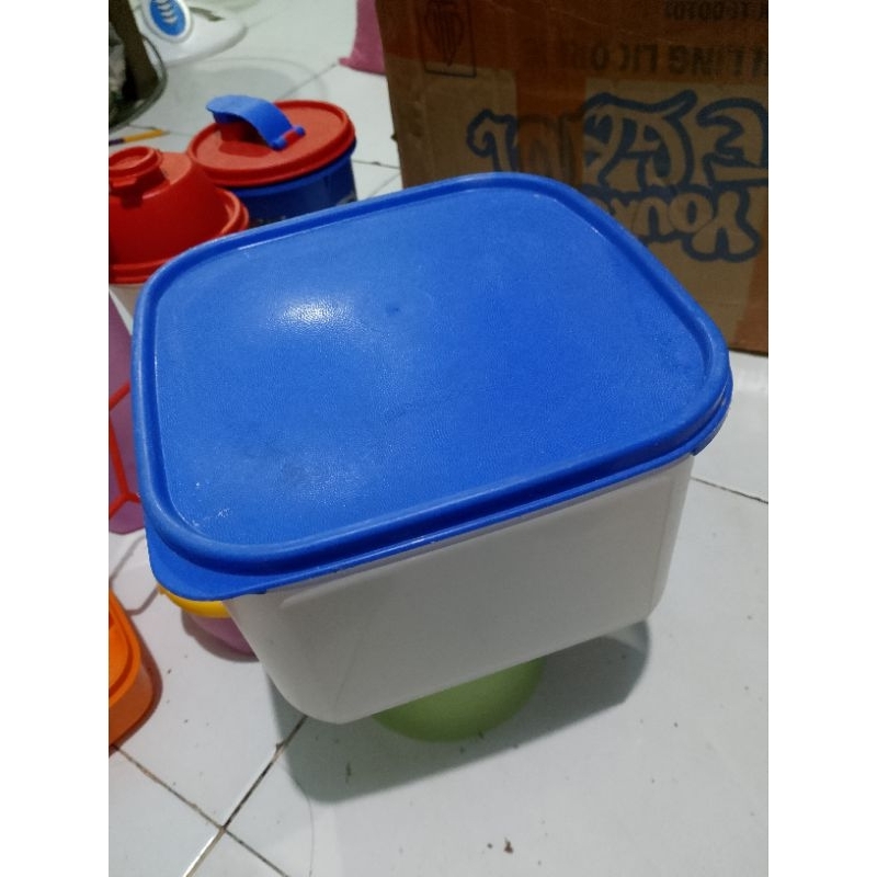 MM Tupperware