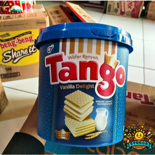 

Tango Wafer Snack Jar Timba Kaleng 240gr