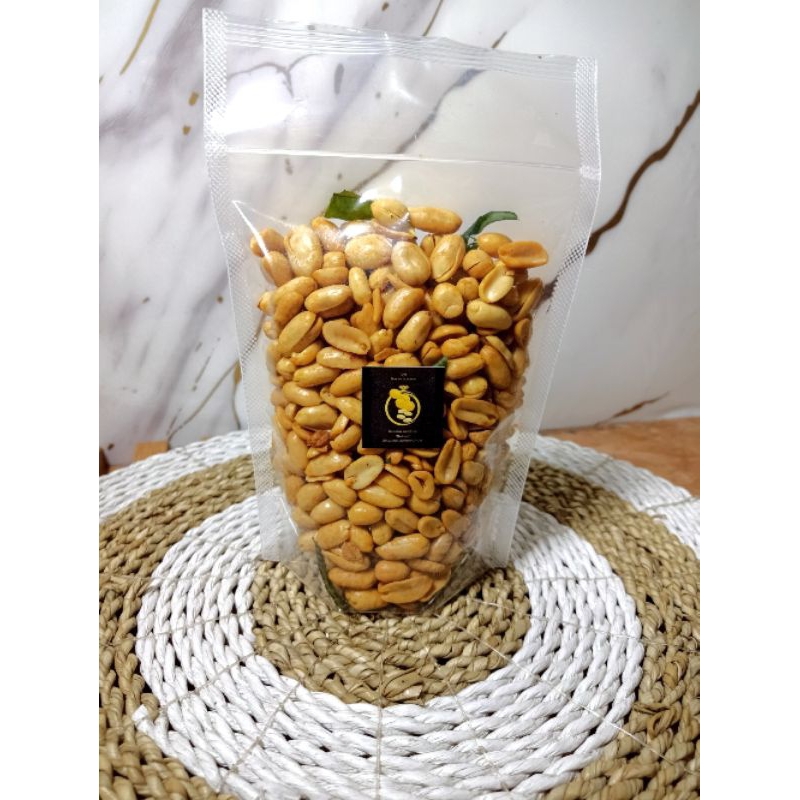 

kacang goreng250g / bawang daun jeruk purut kemasan 250g