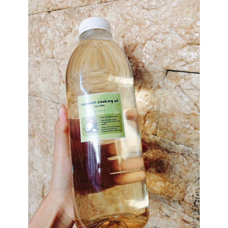 

MINYAK GORENG KELAPA NON RBD - Minyak Klentik