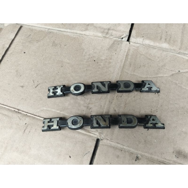 Emblem bagian tangki Supercup C800 original