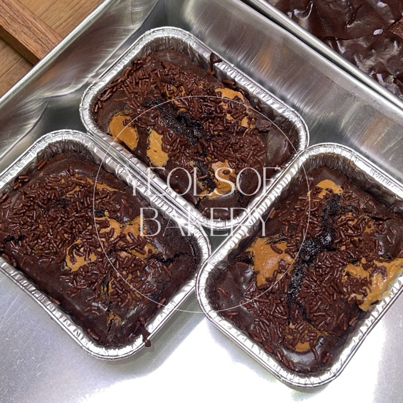 

BROWNIES MINI ( topping lotus , skippy , meisi )