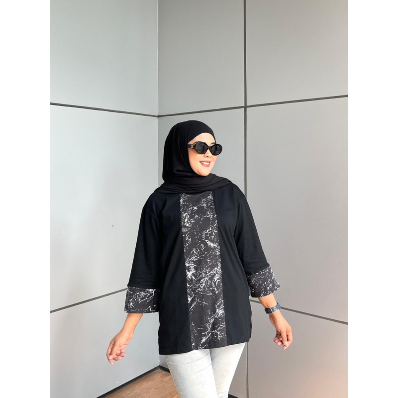 Blus Hitam Motif abstrak Lengan Panjang 7/8 / atasan wanita terbaru kaos aldira / baju wanita / kaos