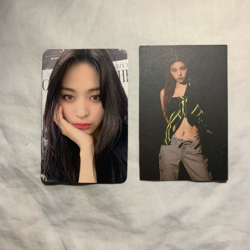 [PHOTOCARD ITZY] PC RYUJIN SOUNDWAVE R5 CHECKMATE & HC YEJI GUESS WHO ALBUM