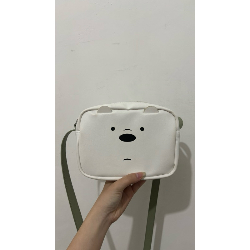 Preloved Tas miniso slingbag we bare bears icebear