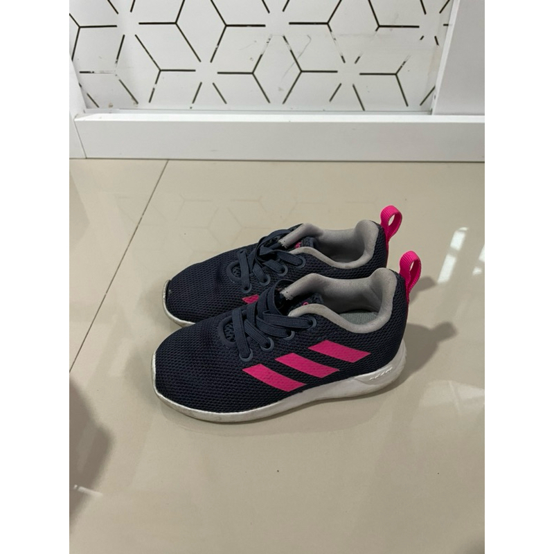 sepatu adidas anak second