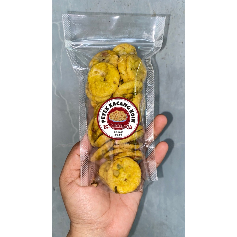 

Peyek Kacang pouch